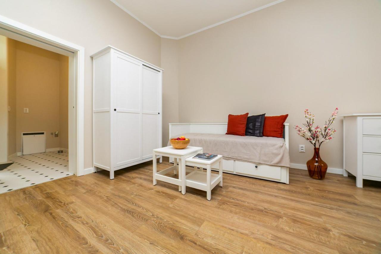 New Studio 3 - Self Check In, Parking Possible, Weekend Free Parking Bratislava Exterior foto